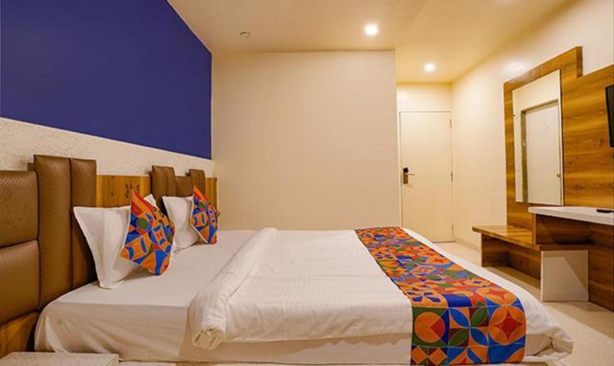 FabHotel Veera Residency Bombay Exterior foto