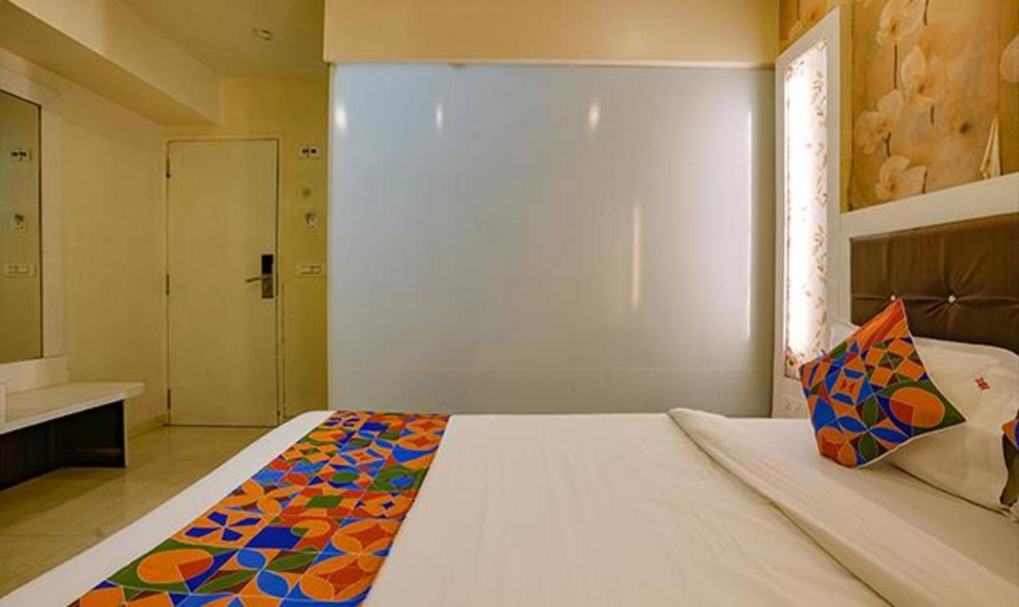 FabHotel Veera Residency Bombay Exterior foto