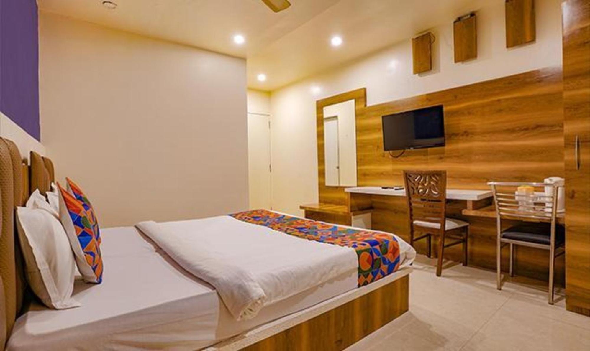 FabHotel Veera Residency Bombay Exterior foto
